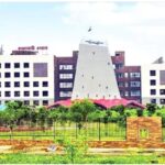 स्टाफ नर्सो के वेतन विसंगति एवं कर्मचारियो के समस्याओ के लेकर सचिव,लोक स्वा.एवं परिवार कल्याण से भेंट कर विस्तृत चर्चा कर ज्ञापन सौपा गया