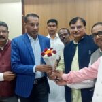 बजट में कर्मचारियों के लिए कैशलेश चिकित्सा योजना का स्वागत